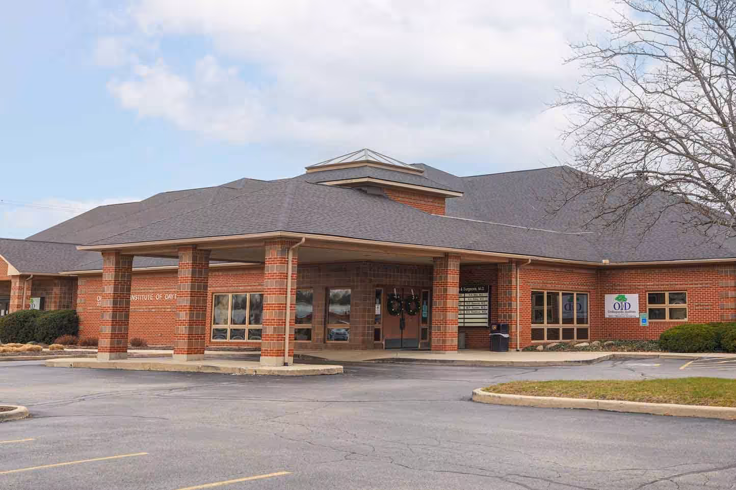 Exterior photo of an Orthopaedic Institute of Dayton location